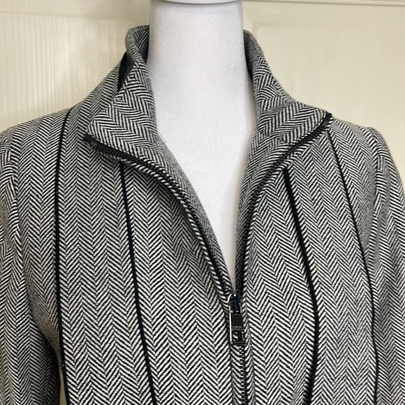 BANANA REPUBLIC  Women's The Neck Jacket Herringbone Pattern With Tie Blazer Sz4 - Picture 2 of 10